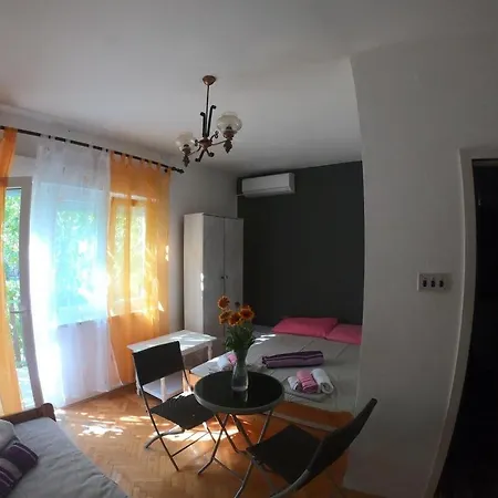 With Parking Space - 17058 Vodice