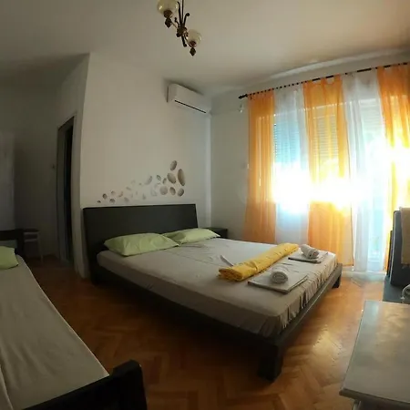 With Parking Space - 17058 * Vodice